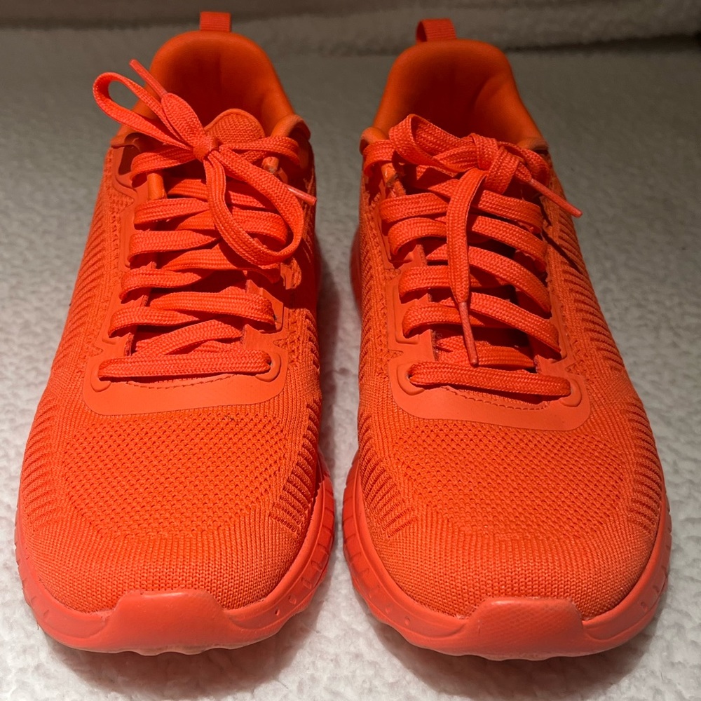 Skechers Memory Foam Tennis shoes
